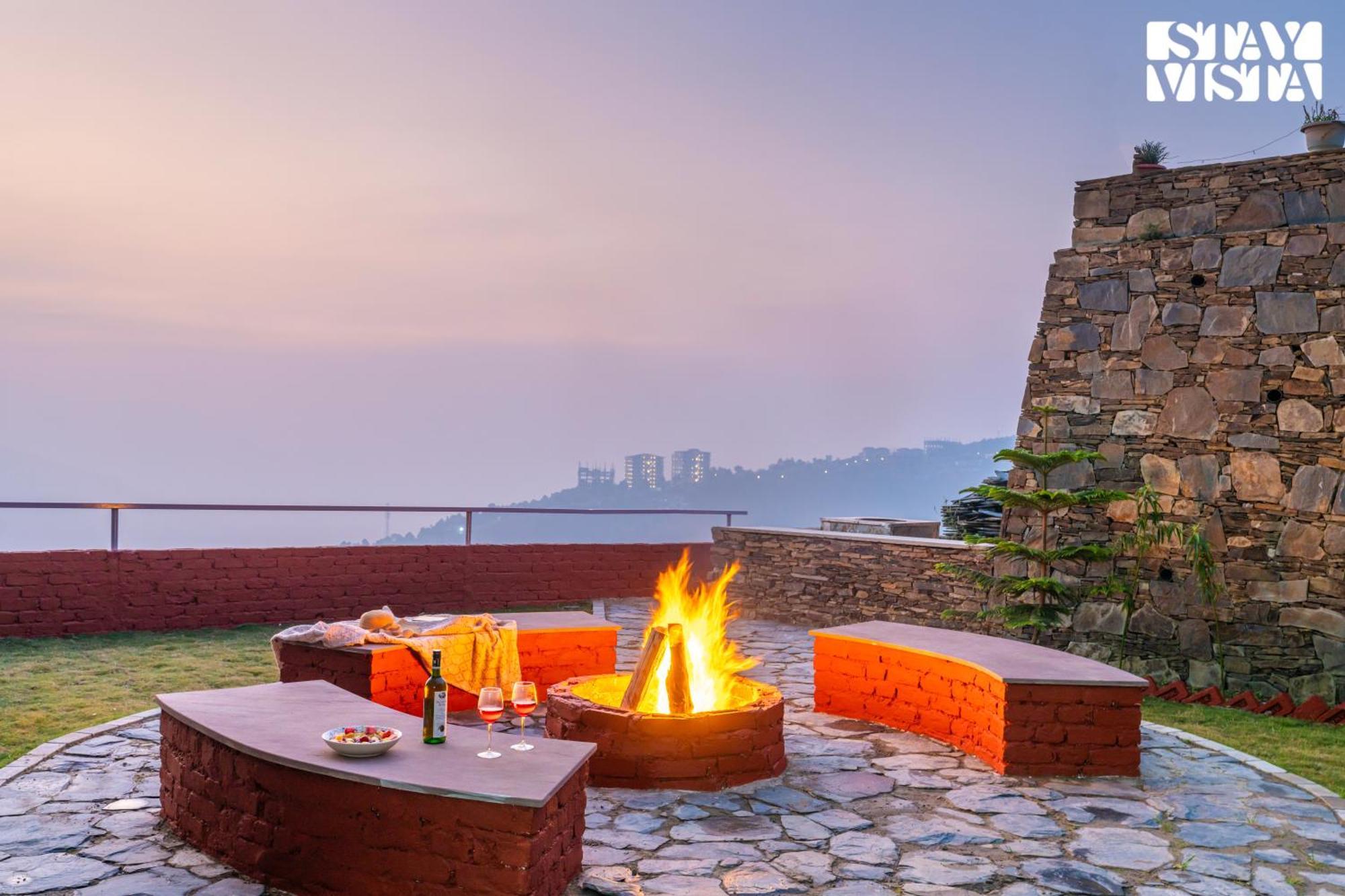 Stayvista At Orchards - Elysium Estate With Wifi, Bonfire Simlá Kültér fotó